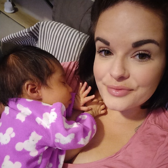 Meet your Posher, Jesika - Picture 1 of 5